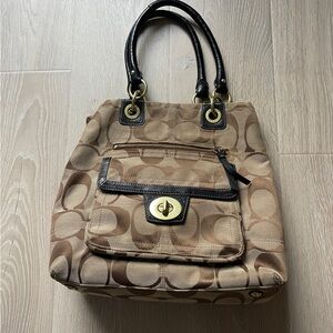 Like New COACH Purse Shoulder Bag